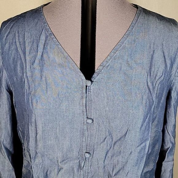 NWOT Denim & Co. Lightweight Denim Button-Front Tie Waist Top Sz M - Picture 5 of 13